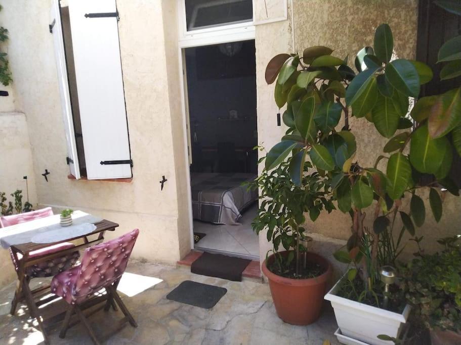 Studio Ideal Pour Deux Voyageurs Sur Марсель Экстерьер фото